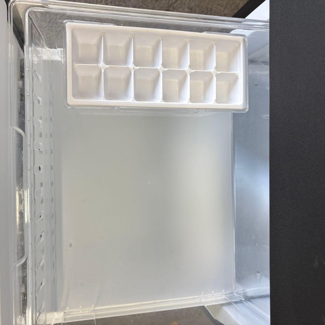 100　一人暮らし　冷蔵庫　パナソニック　黒　右開き　送料無料　23年製