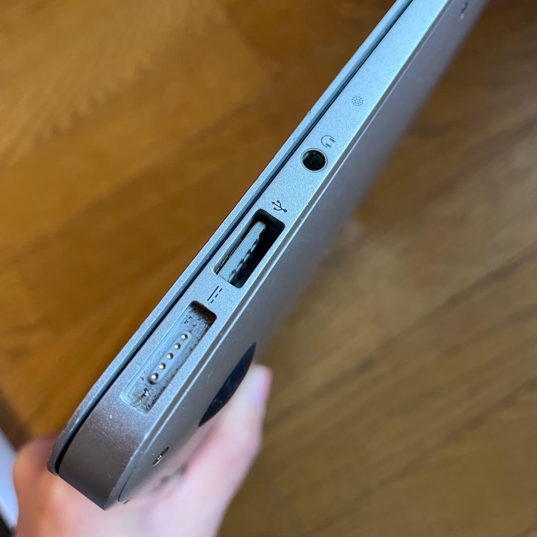 【箱付き】MacBook Air 2012 13インチ【付属品全てあり】