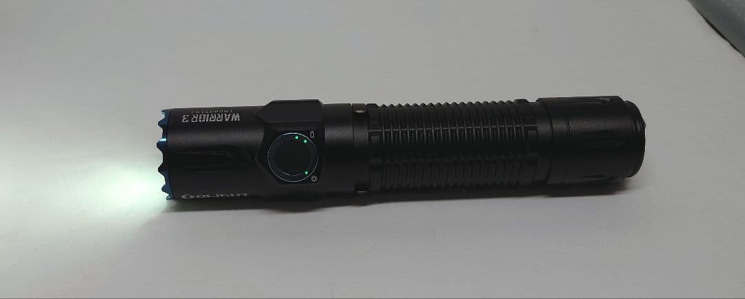 Olight Warrior 3 タクティカルライト