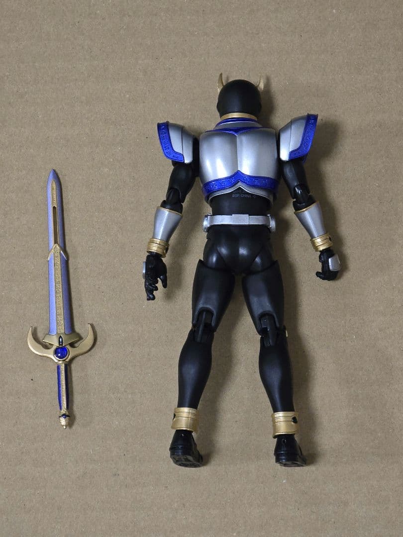 S.H.Figuarts 真骨彫製法 仮面ライダークウガ タイタンフォーム
