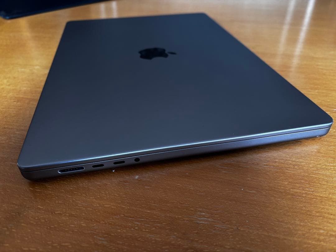 MacBook Pro 16インチ M1 / メモリ16GB / 1TB