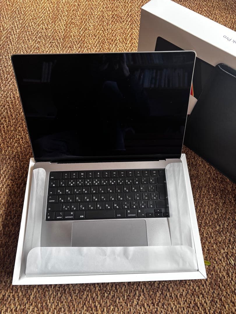 MacBook Pro 16インチ M1 / メモリ16GB / 1TB