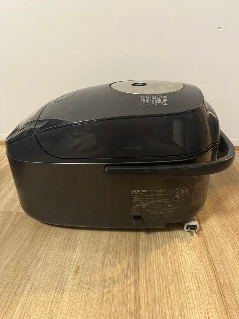 象印 圧力IH炊飯ジャー　NP-BL18 2022年製