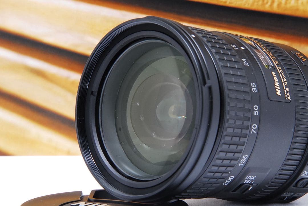 中級機定番 Nikon D7000｜低ショット1414回・18-200mm付き