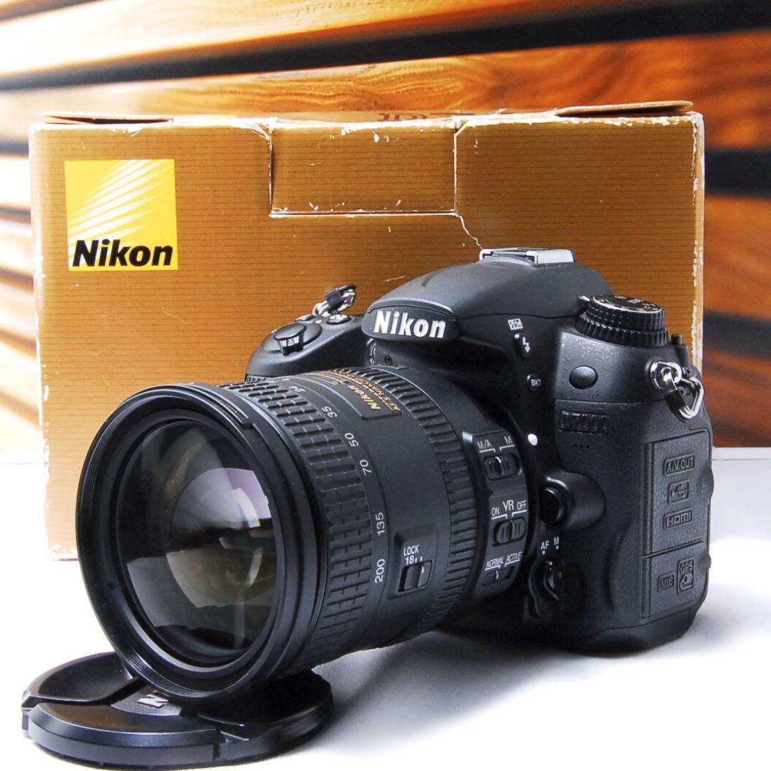 中級機定番 Nikon D7000｜低ショット1414回・18-200mm付き