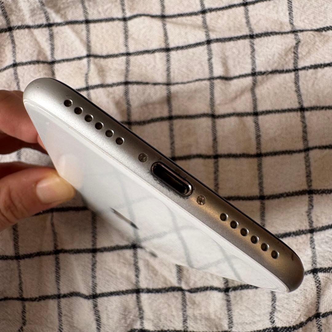 Apple iPhone SE 第2世代 (SE2) 64GBホワイト ジャンク