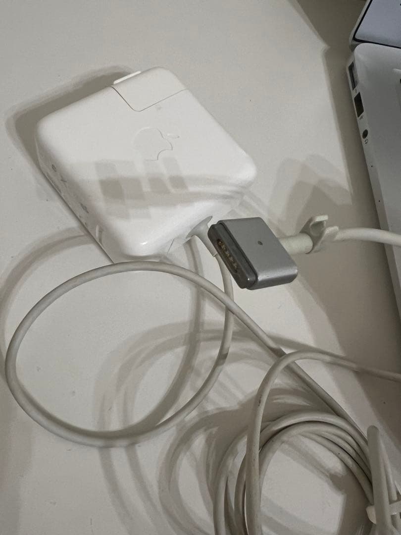 【充電器付動作品】MacBook Air 2013 13インチ 本体＋カバー