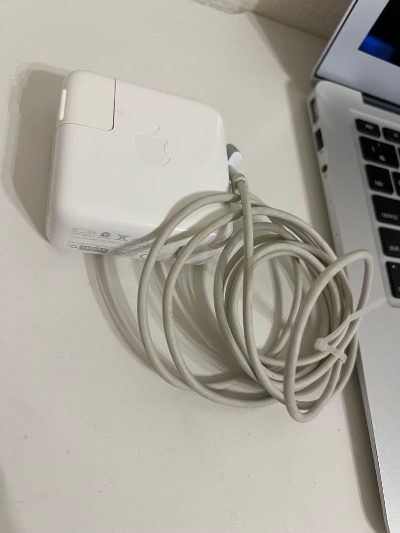 【充電器付動作品】MacBook Air 2013 13インチ 本体＋カバー