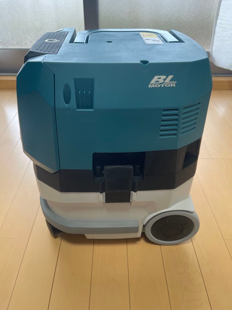マキタ　充電式集じん機　 VC001GZ バッテリー 無し