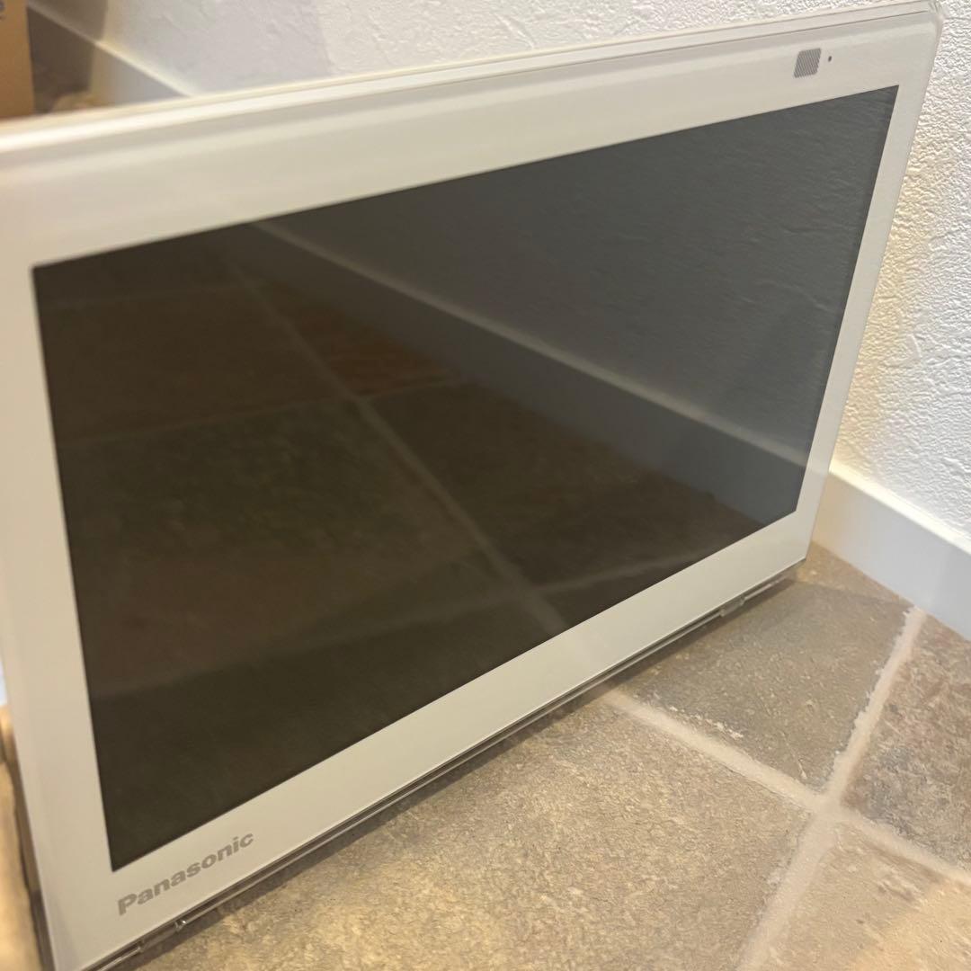 【極美品】Panasonic UN-10E7 ポータブルテレビ 10V型