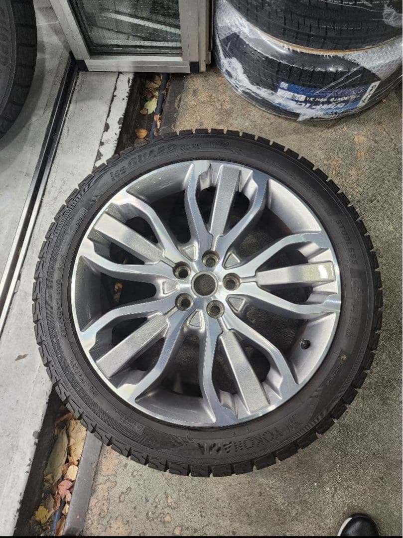 トト　レンジローバータイヤセット　4/1