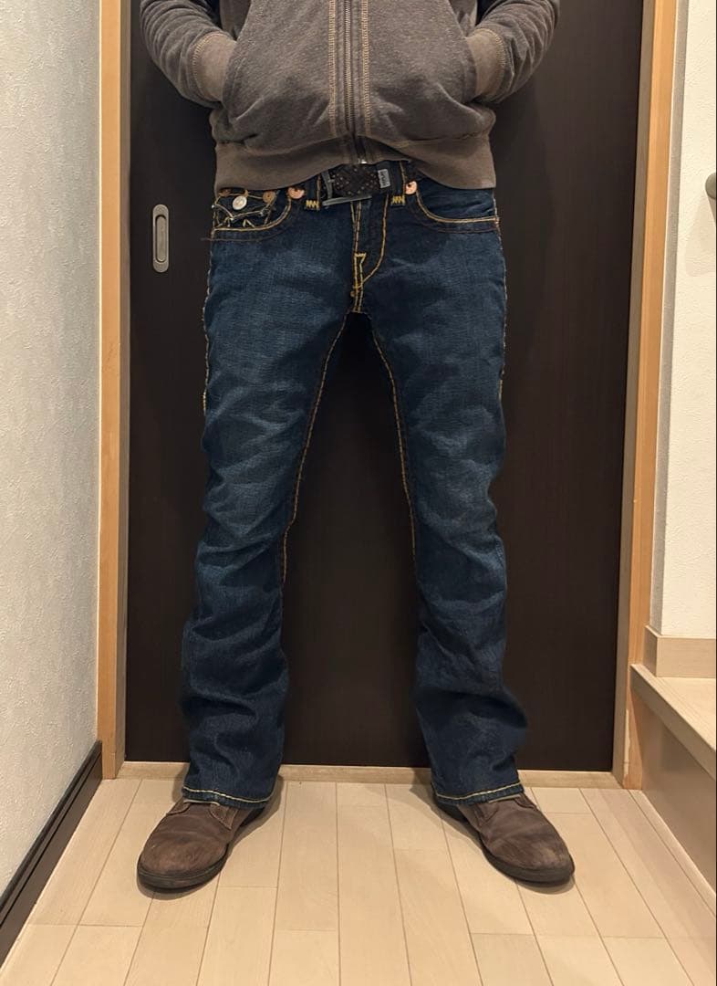 True Religion トゥルーレリジョンJOEY SUPER T 28