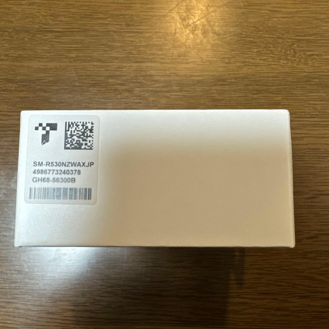 新品未開封　SAMSUNG Galaxy Buds3