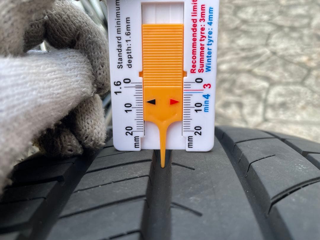 ①レイズ ベルサス ストラテジーア ヴォウジェ ノア ヴォクシー エスクァイア