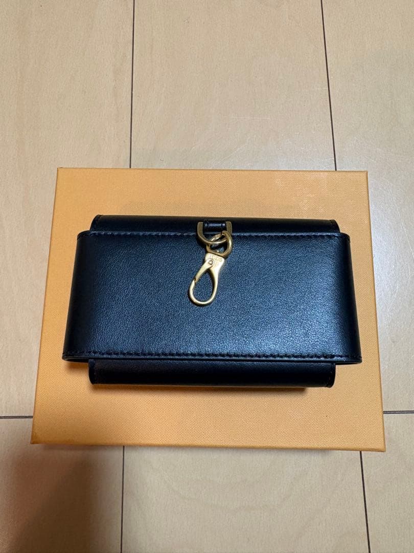 【美品】Tods トッズ タイムレス ミニポーチ ブラック