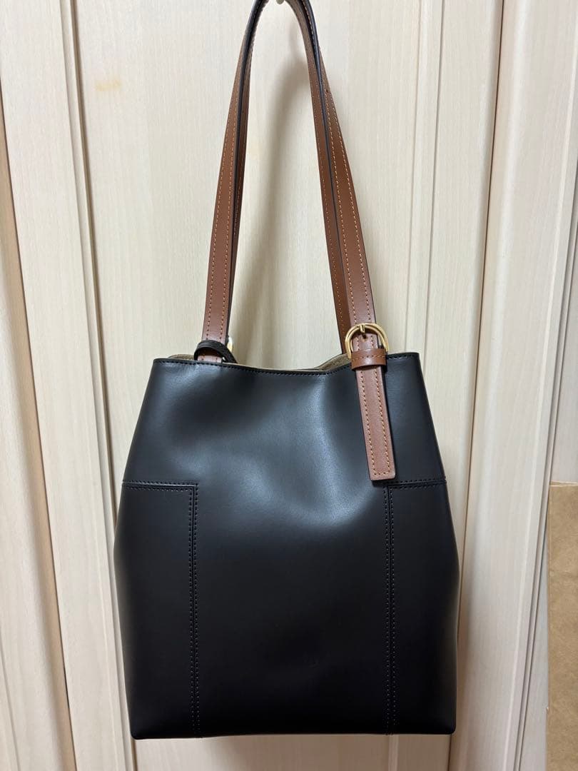 美品ショルダーバッグ⭐︎バーニーズニューヨーク