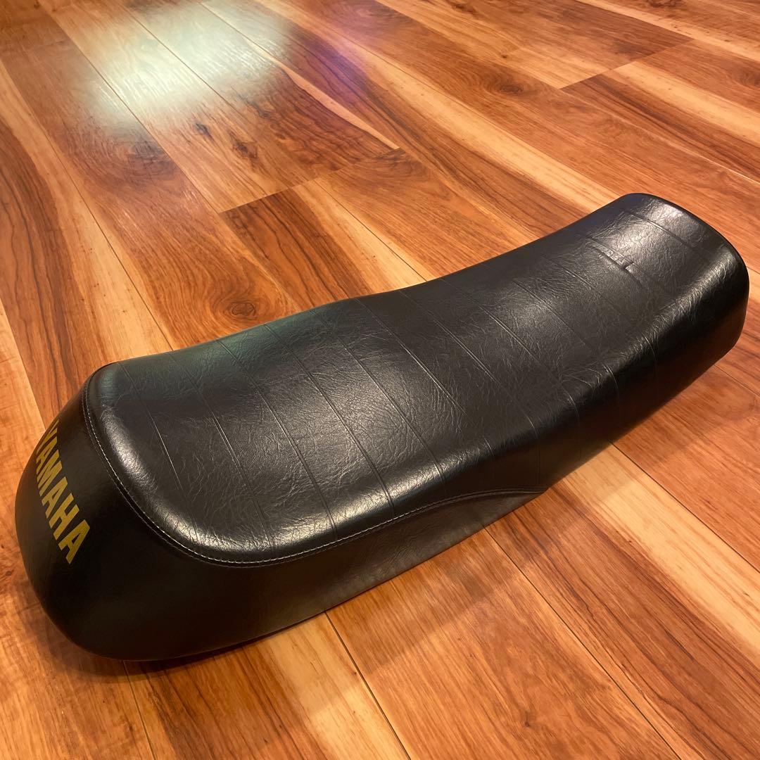 sr400 シート　デイトナ　ツーリングダブル　ロゴ入り