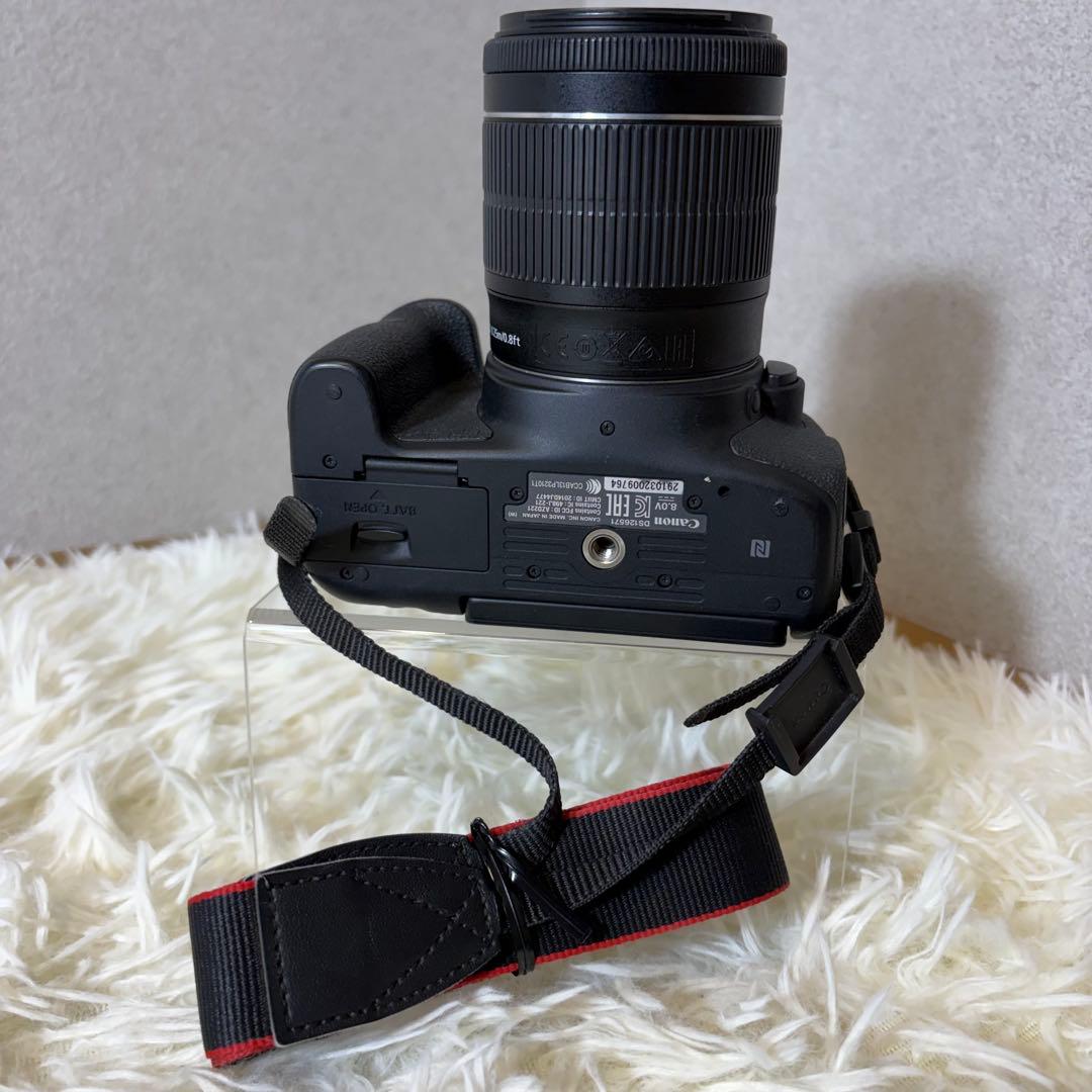 【極美品】Canon EOS Kiss X8i デジタル一眼レフ 付属品多数