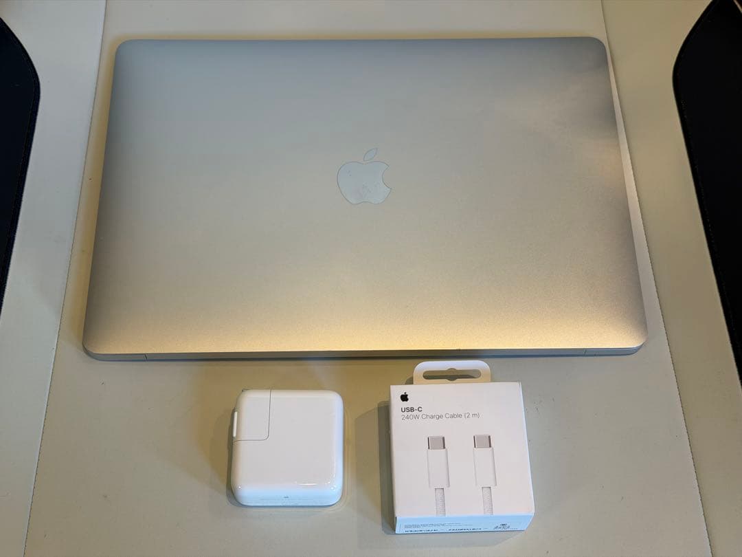 Apple MacBook Air (M1, 2020) シルバー本体 JIS