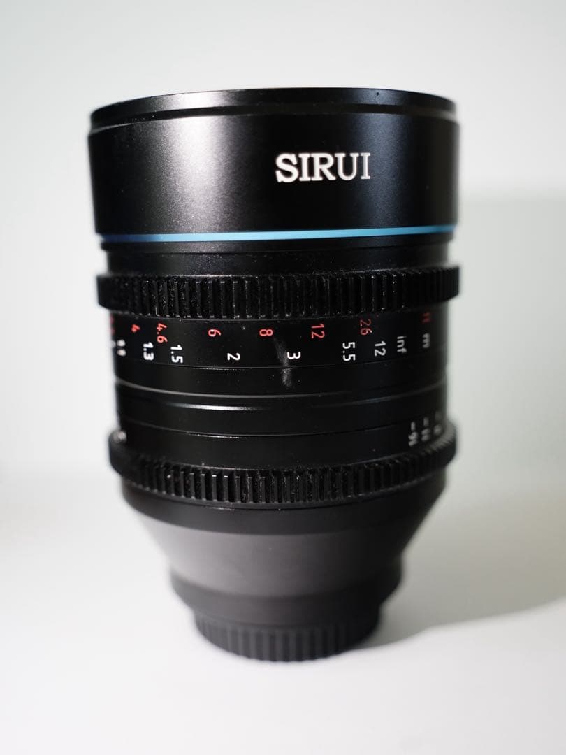 SIRUI 35mm T2.9 Anamorphic 1.6x フルサイズ(E)