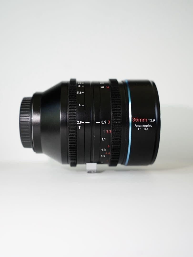 SIRUI 35mm T2.9 Anamorphic 1.6x フルサイズ(E)