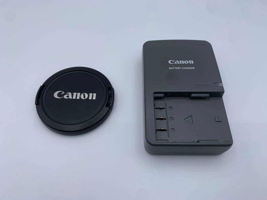 Canon EOS Kiss Digital X デジタル一眼レフカメラレンズ付