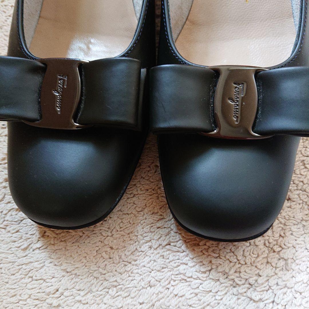 フェラガモ パンプス(ブラック)