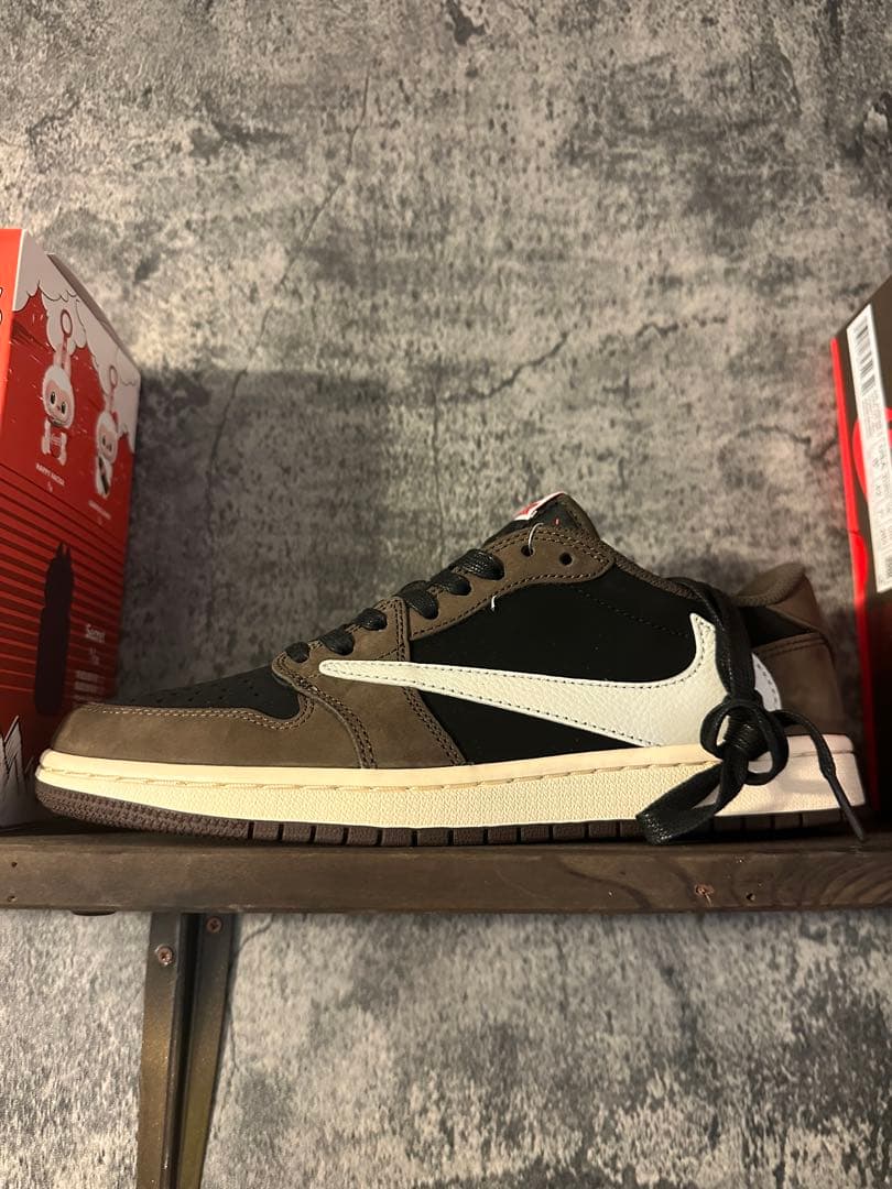 希少　スニーカー　レア