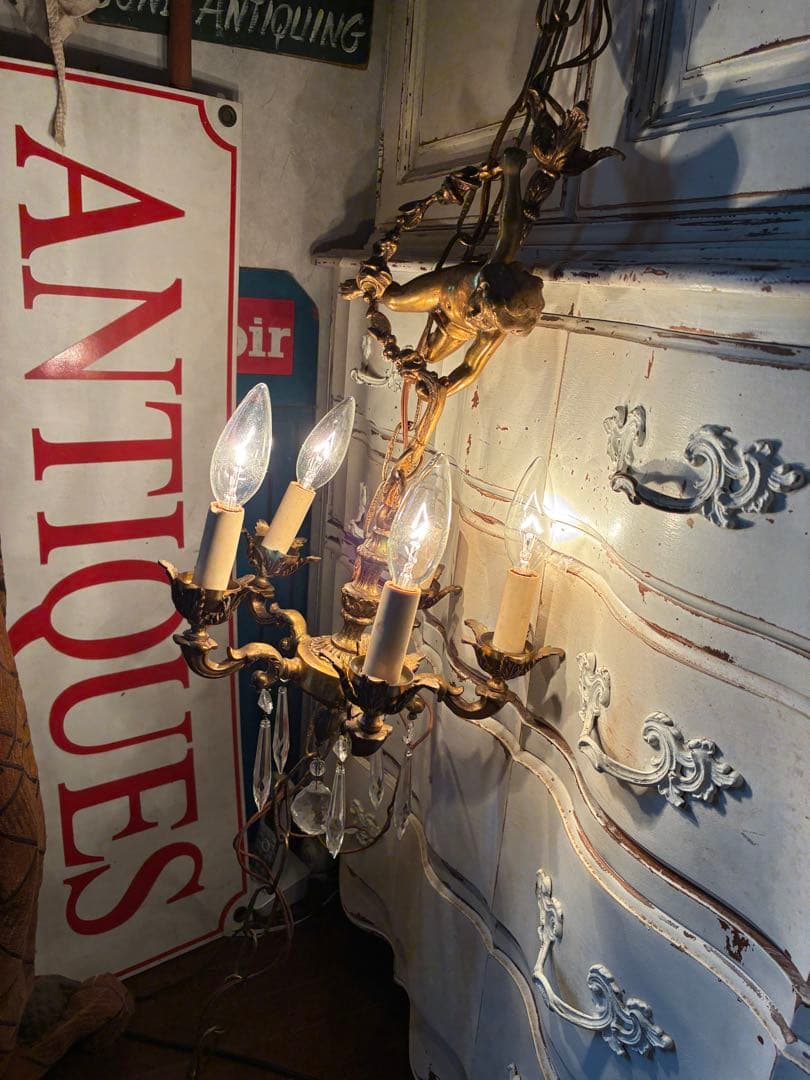 サム＆リサです　シャンデリア　吊り下げ　天井　エンジェル　真鍮　ランプ