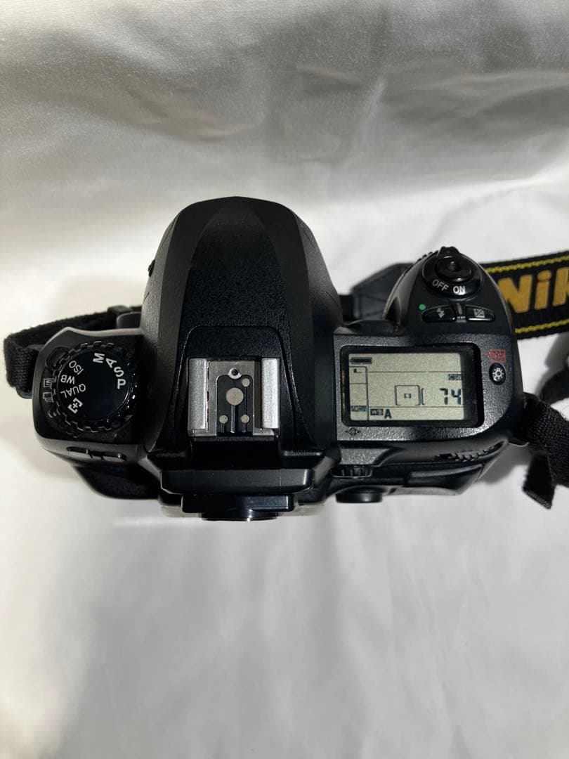 Nikon D100 デジタル一眼レフカメラ