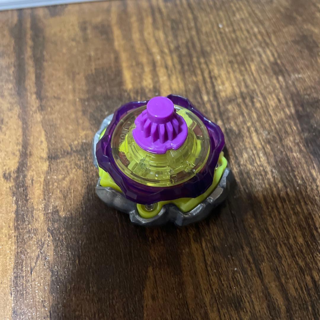 【限定新品】オロチクラスタ6-60LF ベイブレードX た４