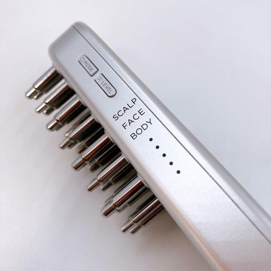 サロニア　SALONIA 電気ブラシ 美顔器 EMS搭載 小顔ケア リフトアップ