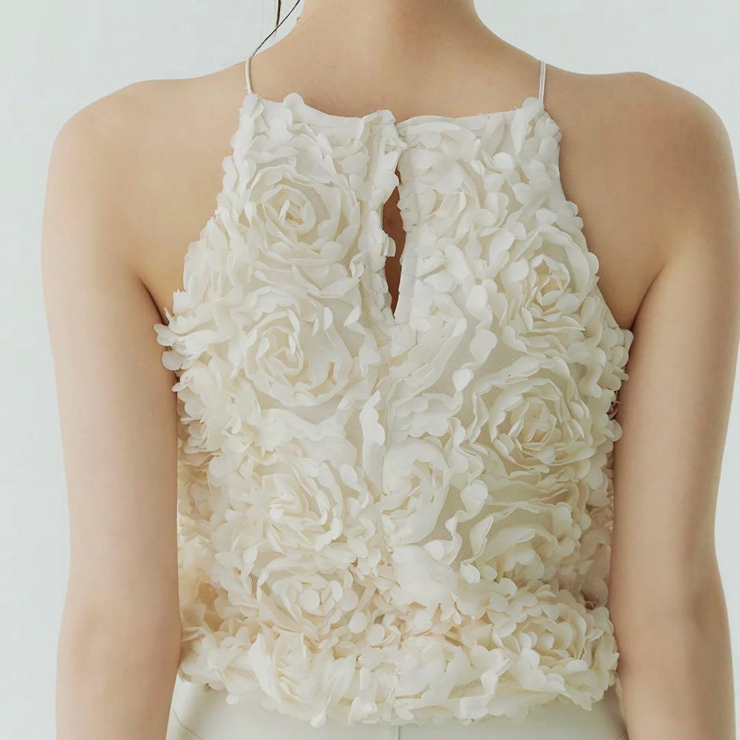 ボリュームフラワーモチーフアメスリトップス