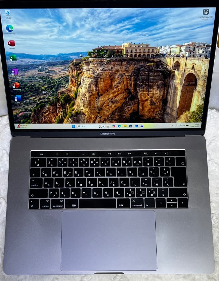 ダブルOS〜MacBook Pro 15-2019【CS6 / Office 】