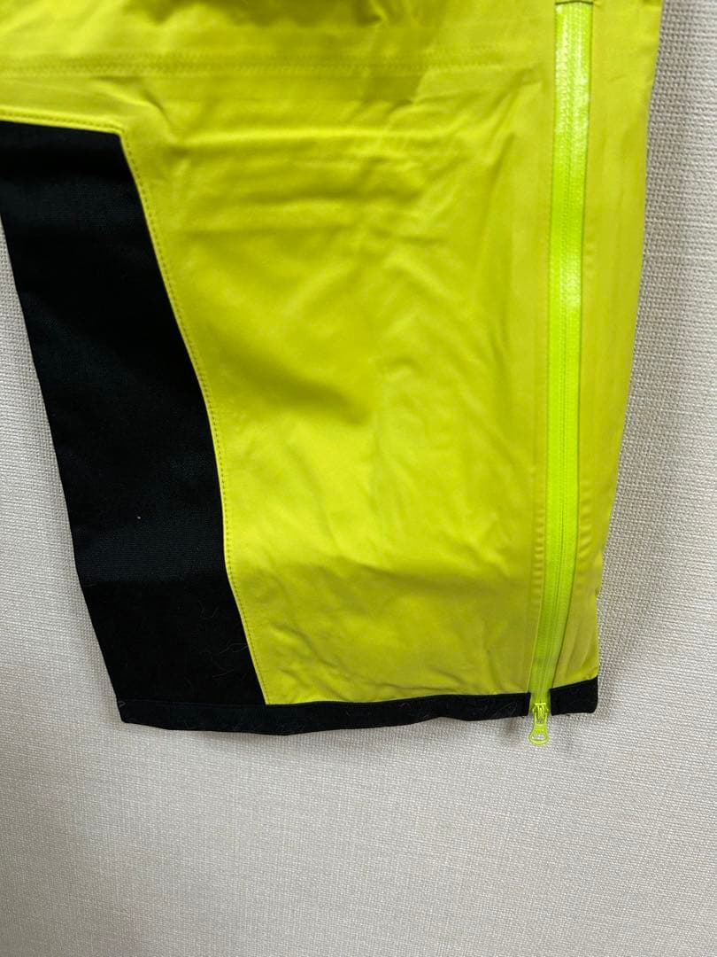 ☆新品タグ付☆ マムート　スノーシャワーパンツ　メンズ　Mサイズ