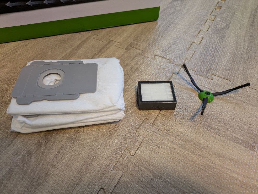 iRobot Roomba j7+ 本体　充電ドック付