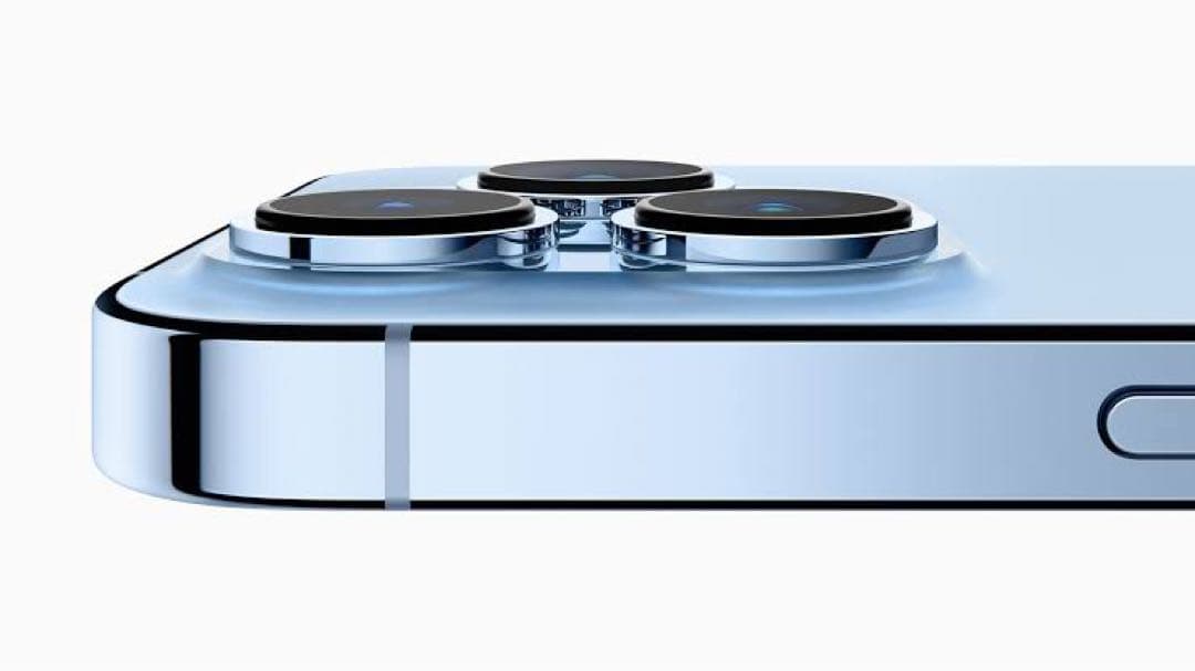 極美品 iPhone 13 Pro シエラブルー海外SIMフリーシャッター音なし