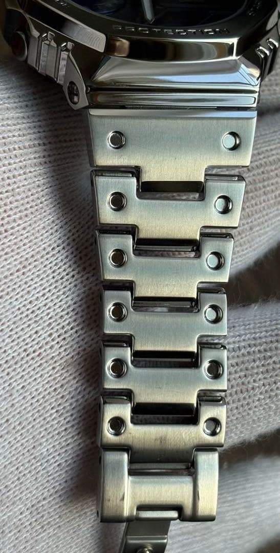 美品　G-SHOCK GM-B2100AD-2AJF GM-B2100 ブルー