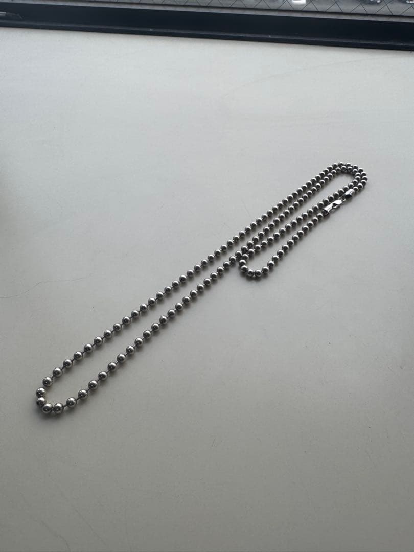 シルバー９２５のボールチェーンです。