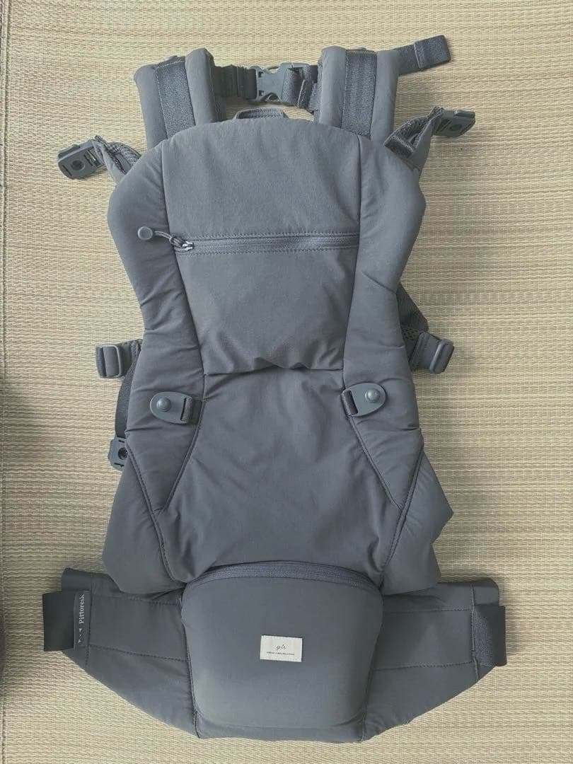 美品　ベビーキャリアオン ピトレスク × ユナイテッドアローズ 抱っこ紐