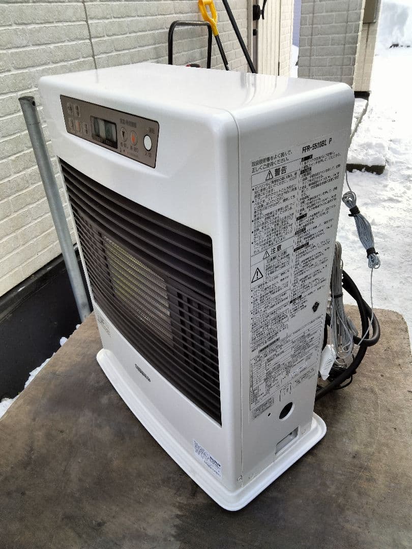 札幌発サンポットFF石油ストーブ！品番「FFR‐5510BL」2018年式中古品