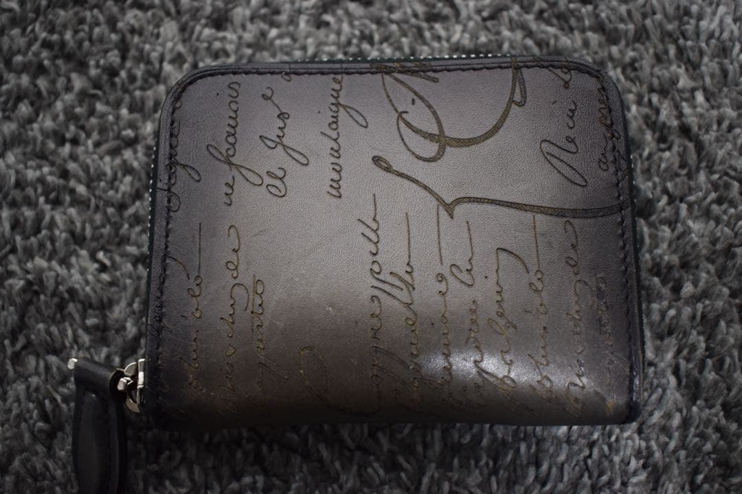 ベルルッティ カリグラフィ ワパラウンドファスナーケース