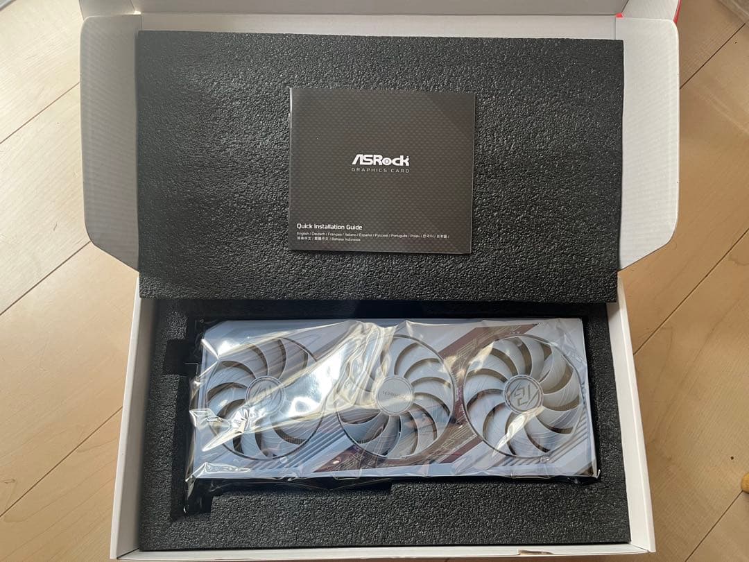 グラフィックボード・グラボ・ビデオカード RX 7900 XT Phantom Gaming White 20GB OC