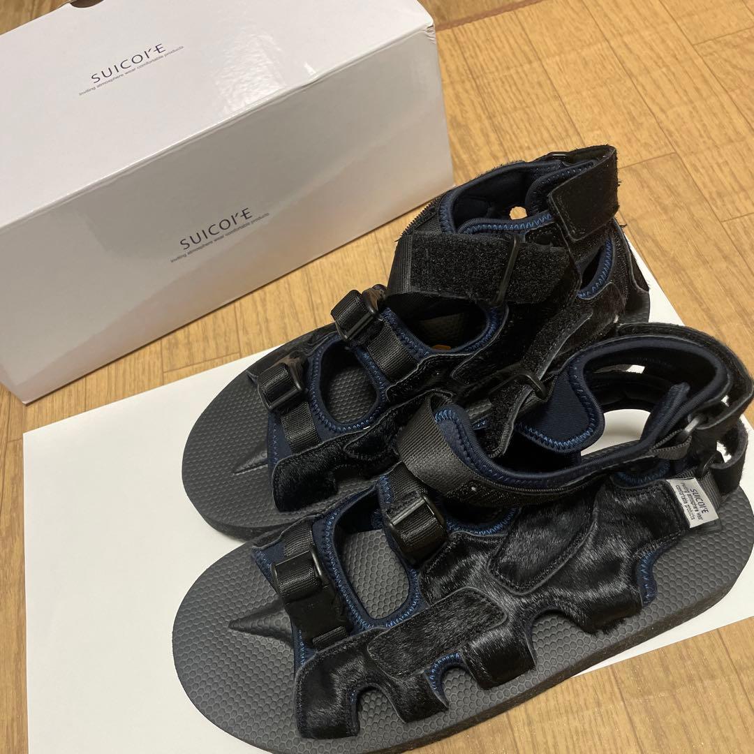 SUICOI’E ファーサンダル