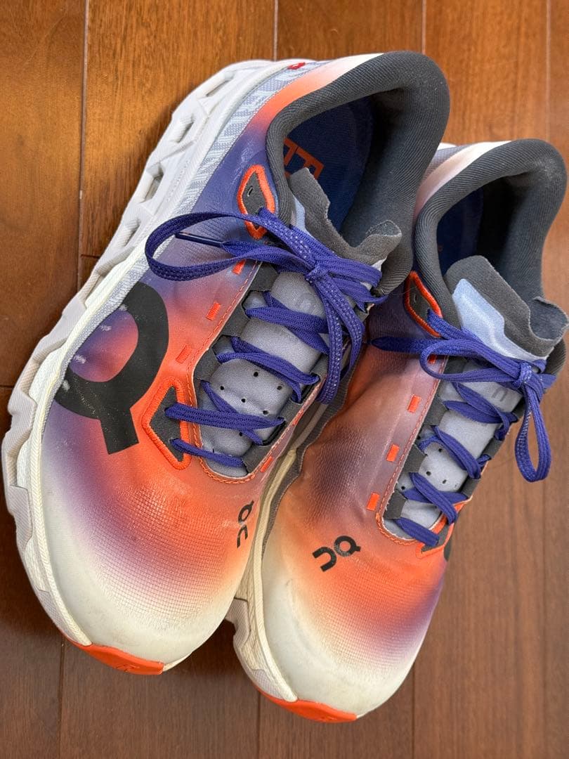 On running Cloudmonster Hyper 限定プリズム26.5