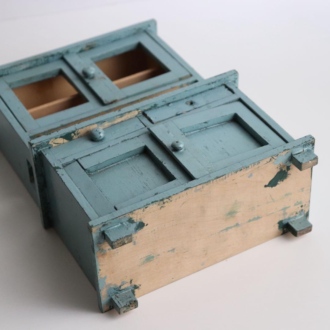 アンティーク　ドールハウス　食器棚　キャビネット　くすみブルー　ミニチュア家具