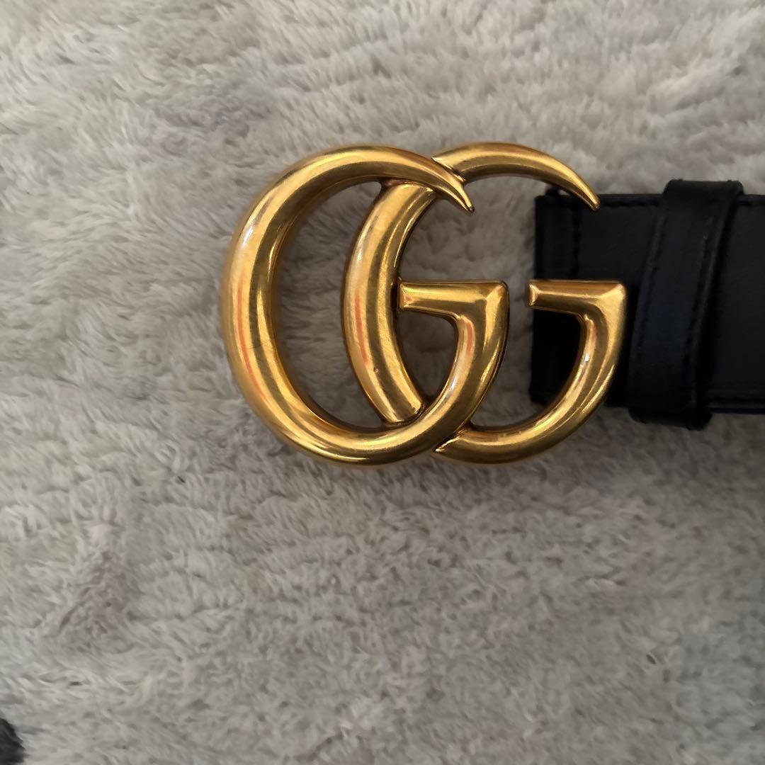GUCCI ブラックレザーベルト ゴールドバックル 105/42