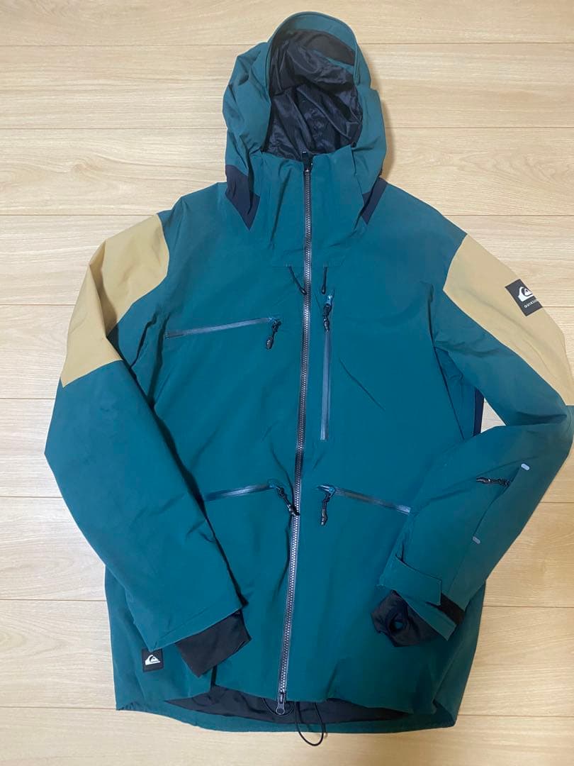 クイックシルバー　スノーボードウェアセット（ジャケット・パンツ）