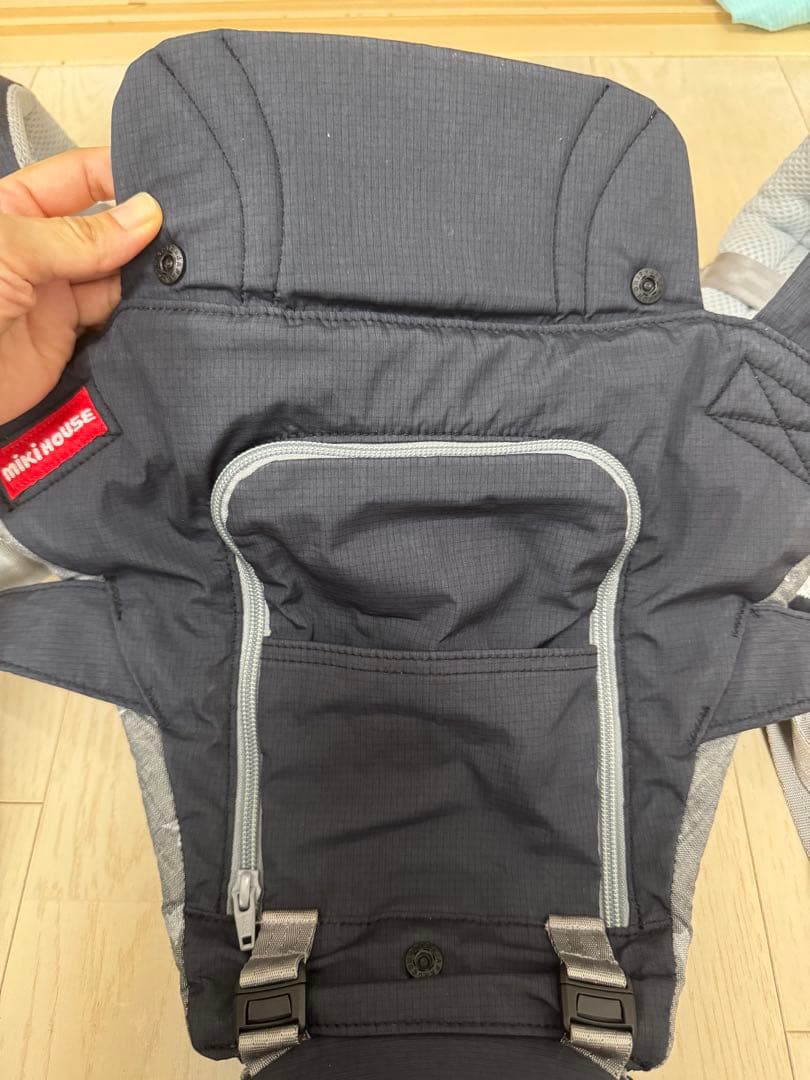 POGNAE×miki HOUSE ヒップシート グレー 星柄