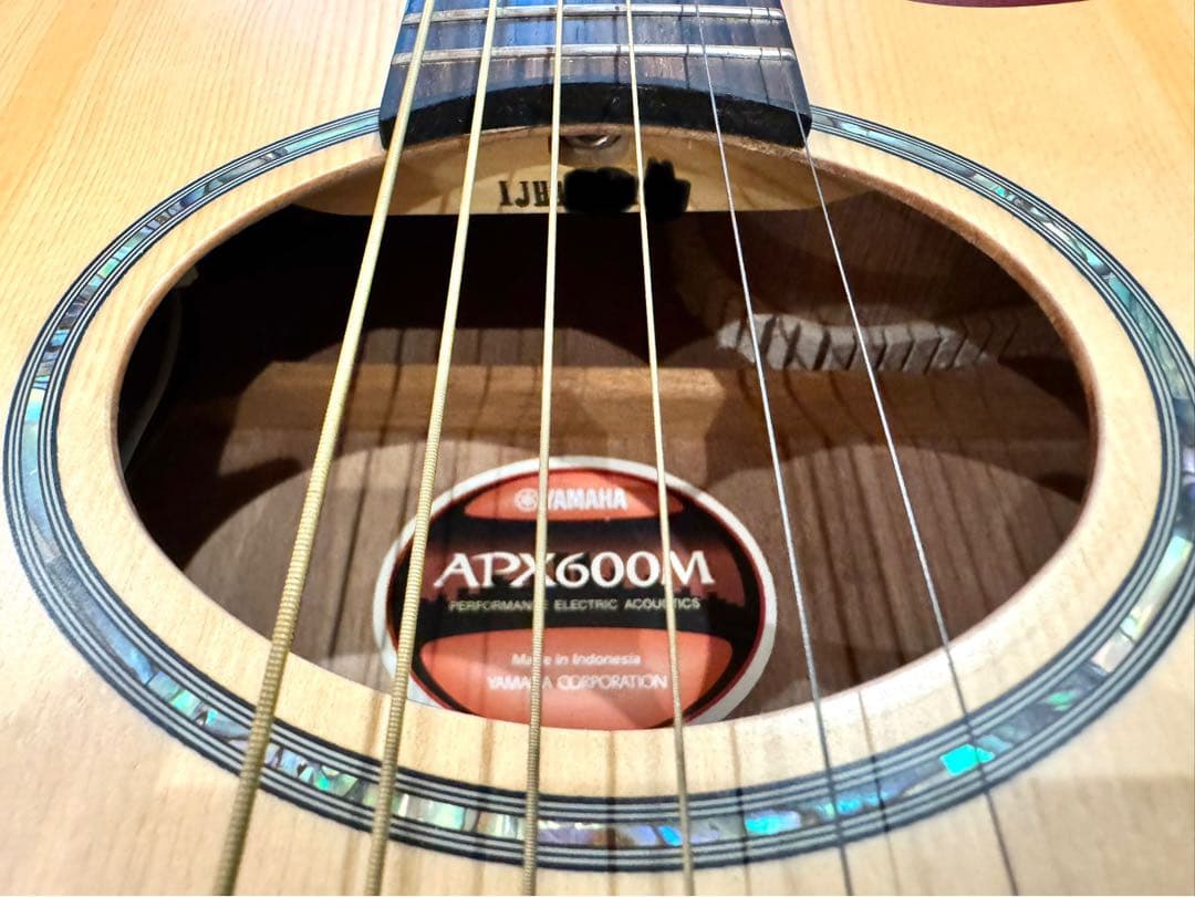 【数量限定モデル】YAMAHA APX600M ナチュラルサテン　エレアコ